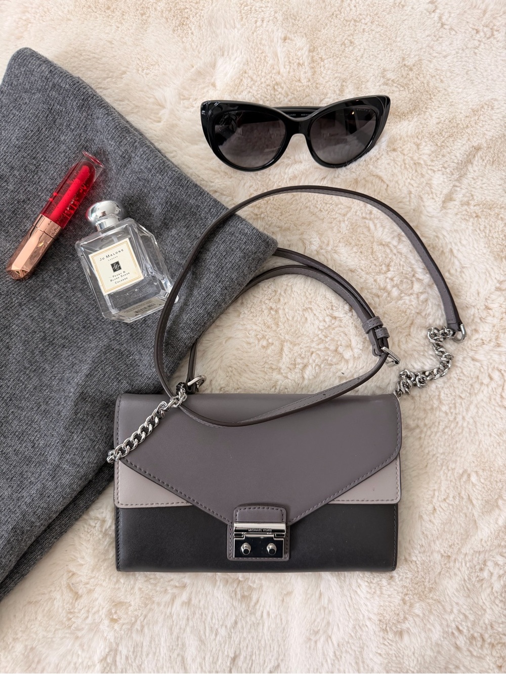Structured Colorblock Crossbody Wallet - Gray and Black